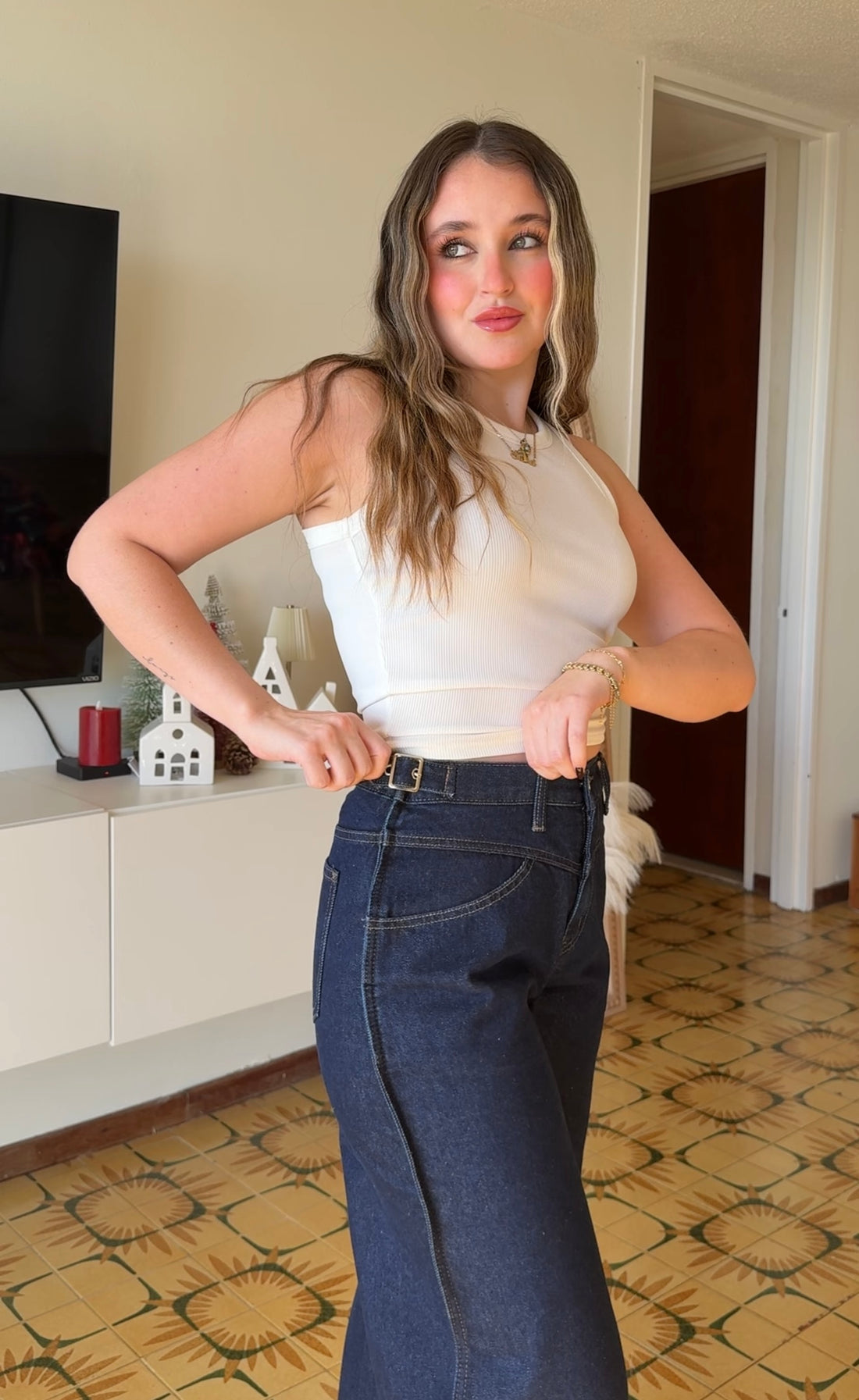 Buckle Wide Leg Jean